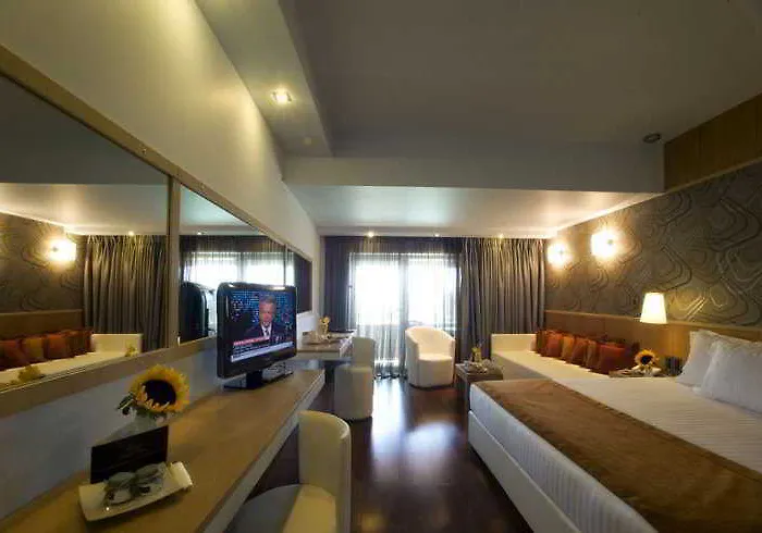 فندق Thessalikon Grand